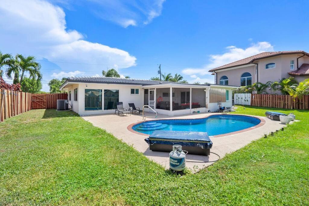 Amazing Home W Heated Pool 8 Mins To The Beach Lighthouse Point المظهر الخارجي الصورة