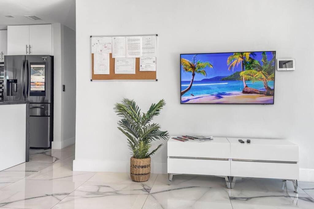 Amazing Home W Heated Pool 8 Mins To The Beach Lighthouse Point المظهر الخارجي الصورة